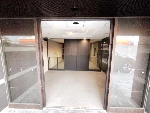 プレサンスロジェ伊丹ラヴィ