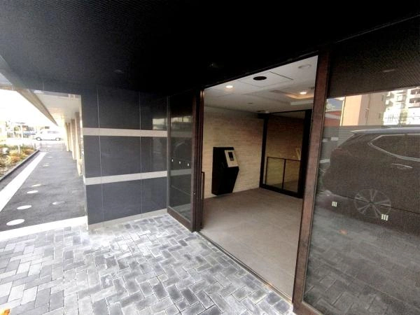 プレサンスロジェ伊丹ラヴィ