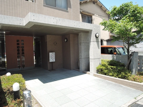 セントラル江坂ウエスト