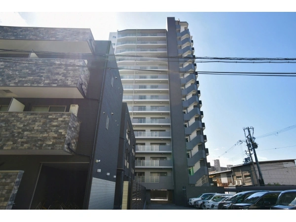 プレサンスロジェ京橋II