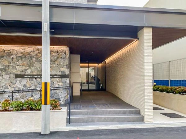 プレサンスロジェ西大路御池駅前