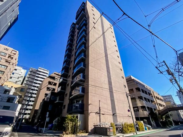 クレイシア・ヴァースクレイシア アイズ 上野