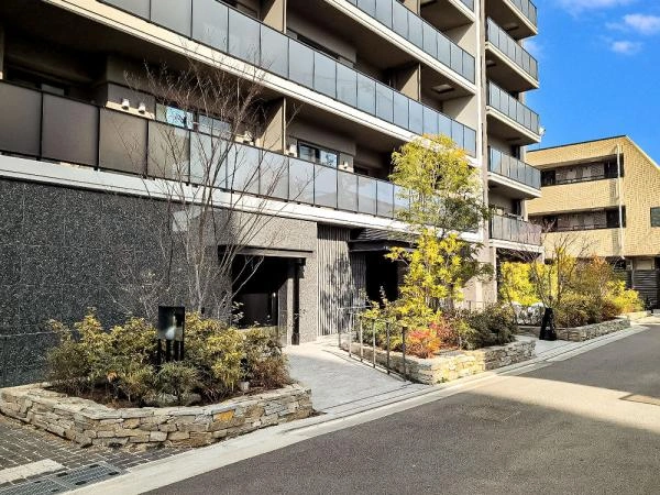 ジオ江坂垂水町