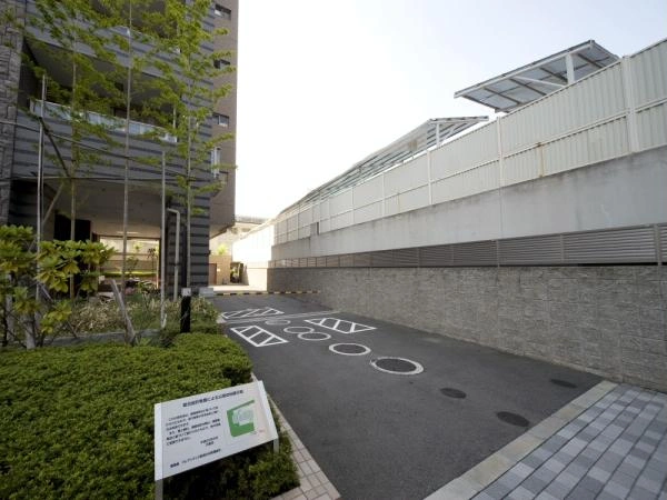 クレアシティ大阪清水谷 敷地内