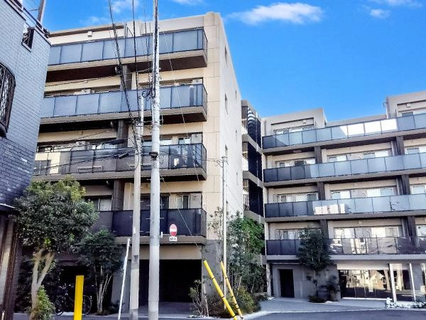 ヴァースクレイシアアイズ 町屋