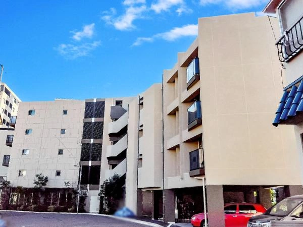 ヴァースクレイシアアイズ 町屋