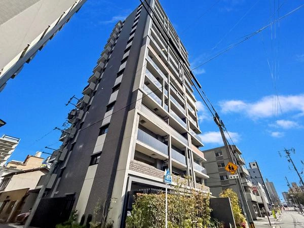 レ・ジェイド金山