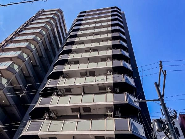 コンフォリア・リヴ谷町九丁目ソルテラス