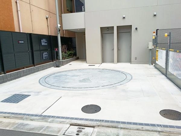 イニシア日暮里 敷地内