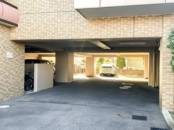 レヴィータ春日井 敷地内