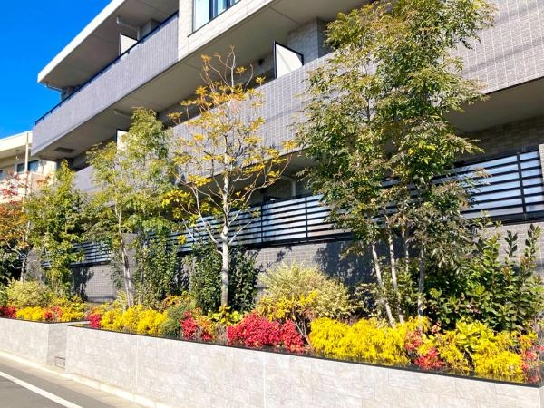 パレステージ鷺宮 敷地内