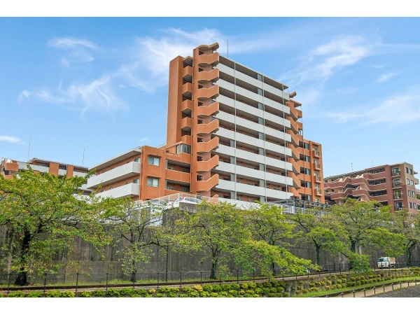 ライオンズヒルズ多摩永山壱番館