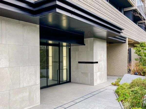 プレミスト大津京