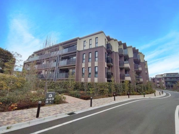 アトラスシティ千歳烏山グランスイート 杜ノ棟