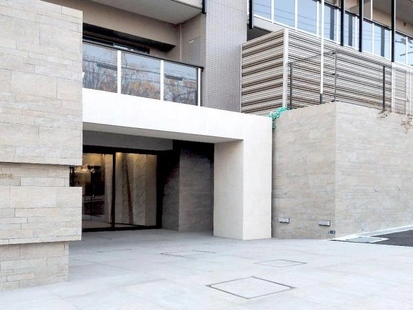 レ ジェイド千里藤白台3丁目