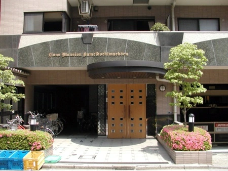 ライオンズマンション亀戸駅前公園