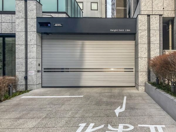 プラウドタワー渋谷 駐車場入り口