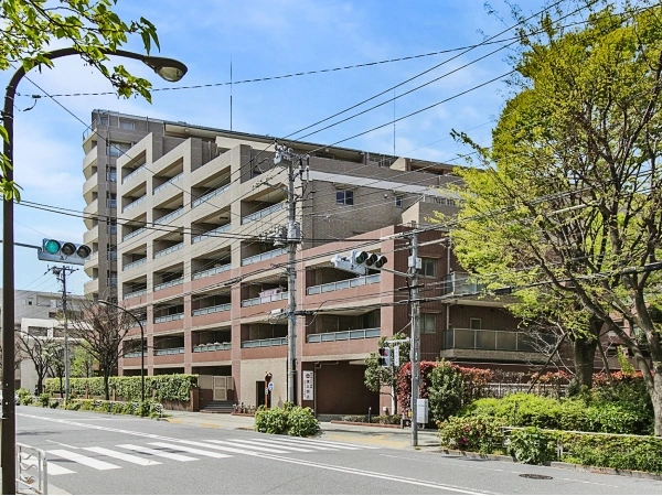 エムステージ　イースティア