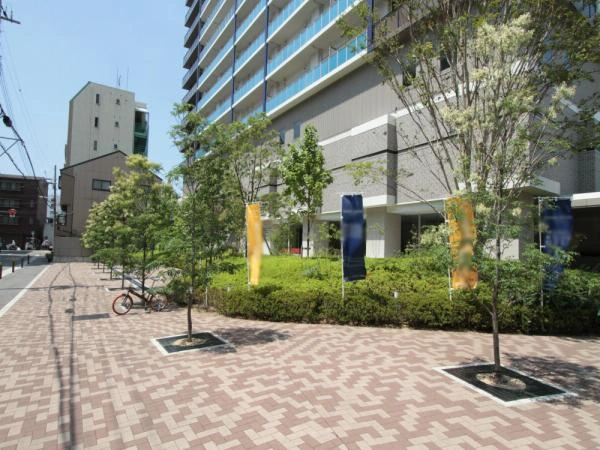 ヴィークタワー南堀江 敷地内