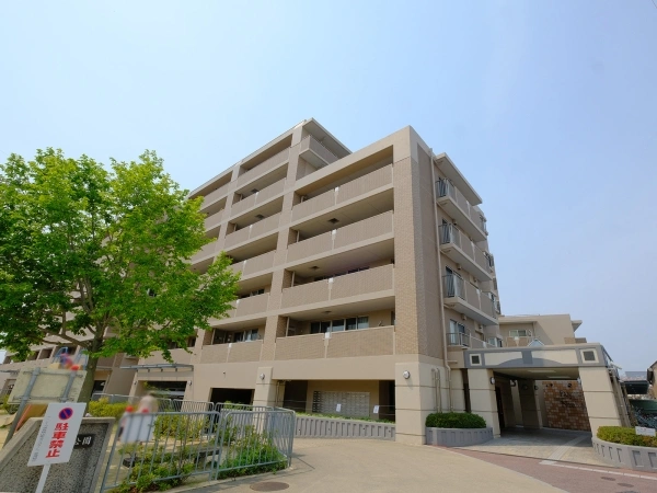 ファミール伏見桃山ネクスタージュ