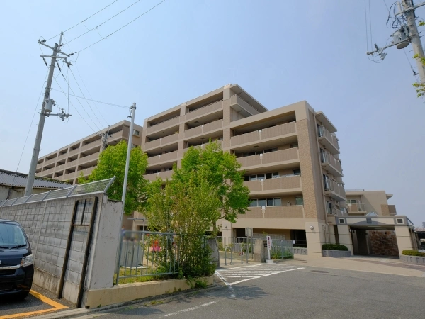 ファミール伏見桃山ネクスタージュ