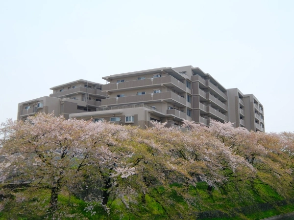 ファミール伏見桃山ネクスタージュ