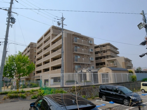ファミール伏見桃山ネクスタージュ