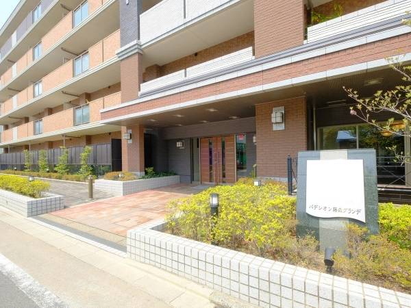 パデシオン藤森グランデ