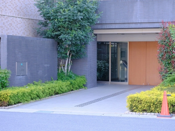 サーパスシティ大久保駅前