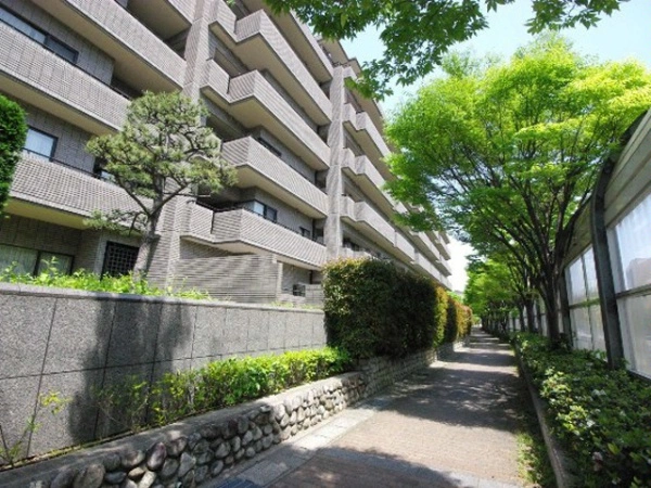 レールシティ甲子園口