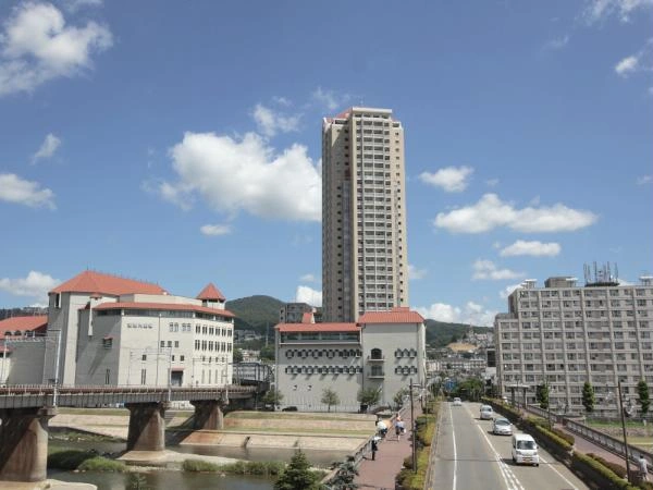 ファミール宝塚グランスイートタワー