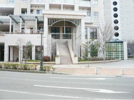 ファミール宝塚グランスイートタワー