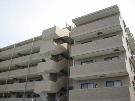ロイヤルシャトー片倉町