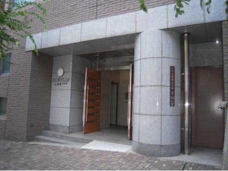 ファミール上本町公園前