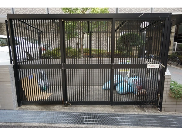 エスリード新神戸 ゴミ置き場