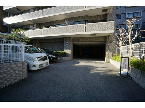 エスリード大倉山公園