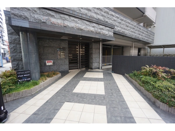 プレサンスみなと元町駅前