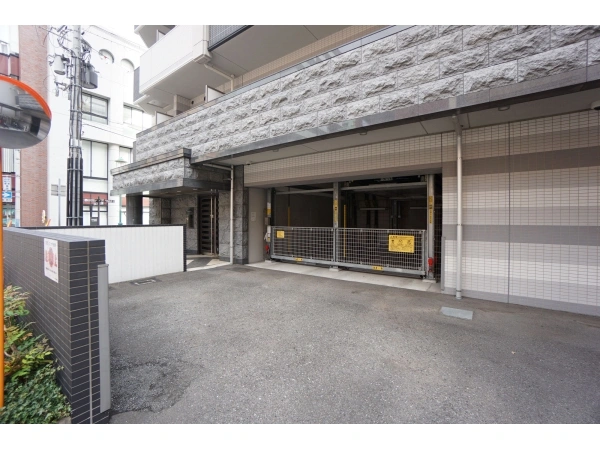 プレサンスみなと元町駅前