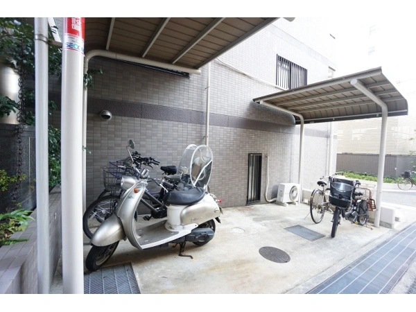 パルメーラ県庁前