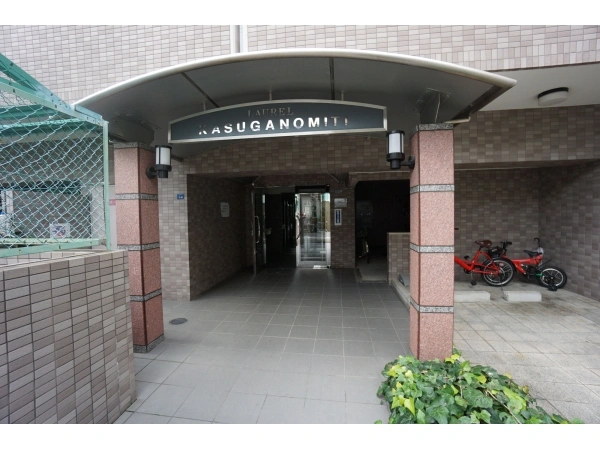 ローレル春日野道