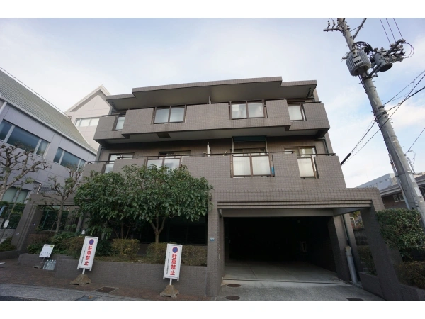 ファミール諏訪山公園