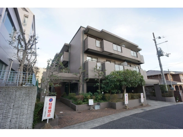 ファミール諏訪山公園