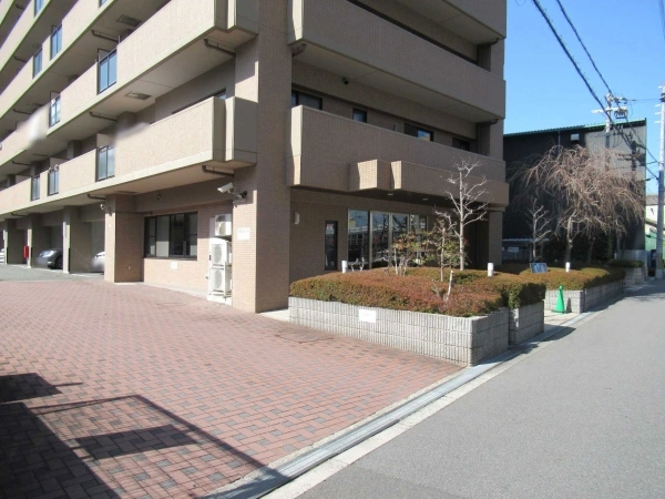 ユニライフ上新庄