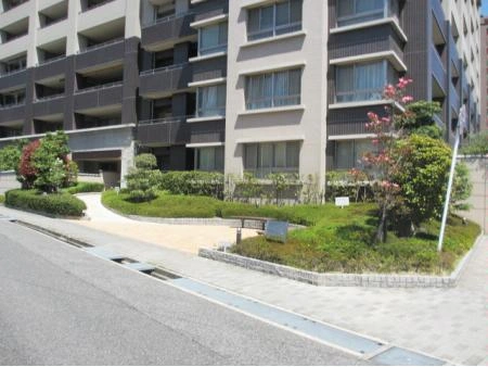ルネ神戸住吉川清流の道