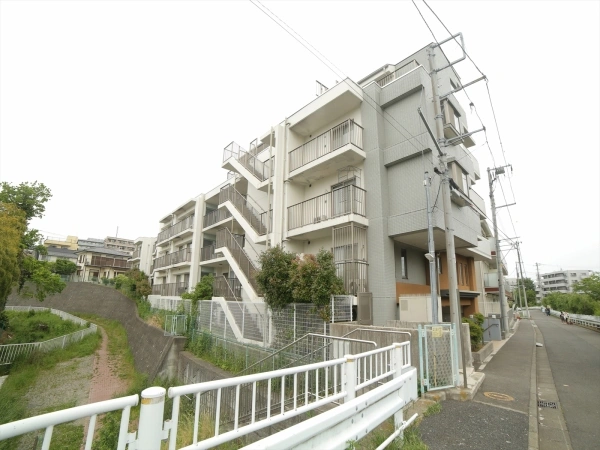 アージョ鶴ヶ峰