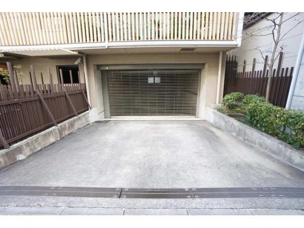 グランブルー三条柳馬場