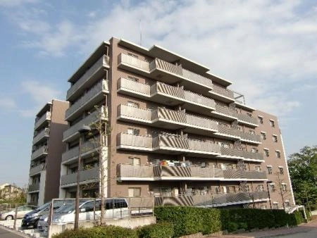 ローレルスクエア港南台