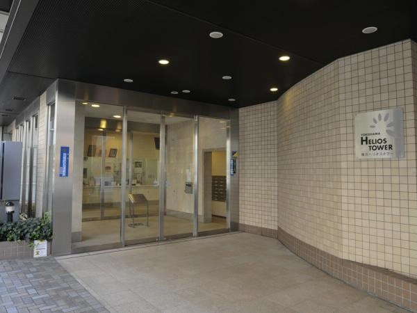 横浜ヘリオスタワー