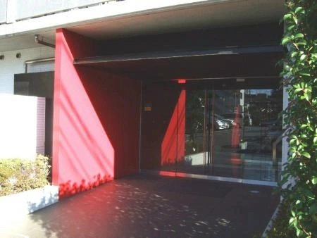 小田急コアロード六本木フロンテ