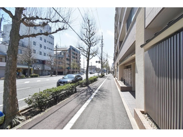 アルス衣笠・金閣寺道